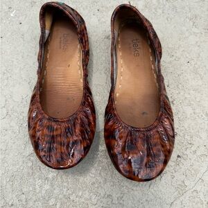 Tieks size 9 Tortoiseshell flats